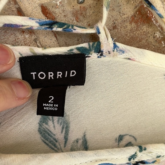 Torrid Floral Print Women's Top - Picture 6 of 7